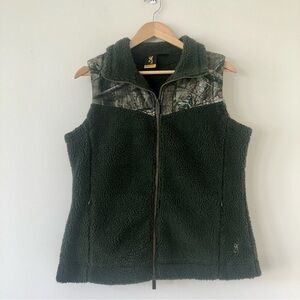 Browning Women’s Green Camo Sherpa Style Vest Size Large
